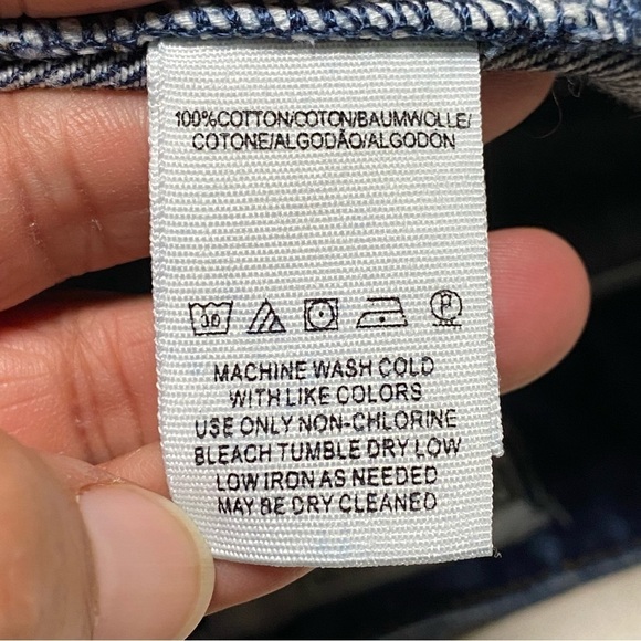 Free People Shorts Womens Size 26 Dark wash Loving Good Vibrations Cut Off Short - Picture 12 of 14